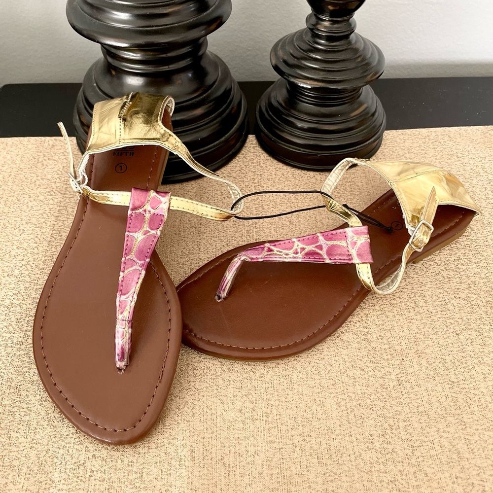 🆕Girl’s 385 Fifth Metallic Pink/Gold Ankle Strap Thong Gladiator Sandals